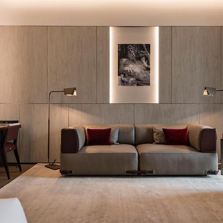 Fendi Private Suites - Small Luxury Hotels Of The World Рим Екстер'єр фото